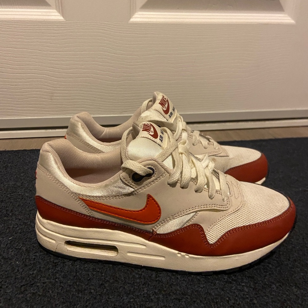 Nike Air Max 1 in Cream and Orange